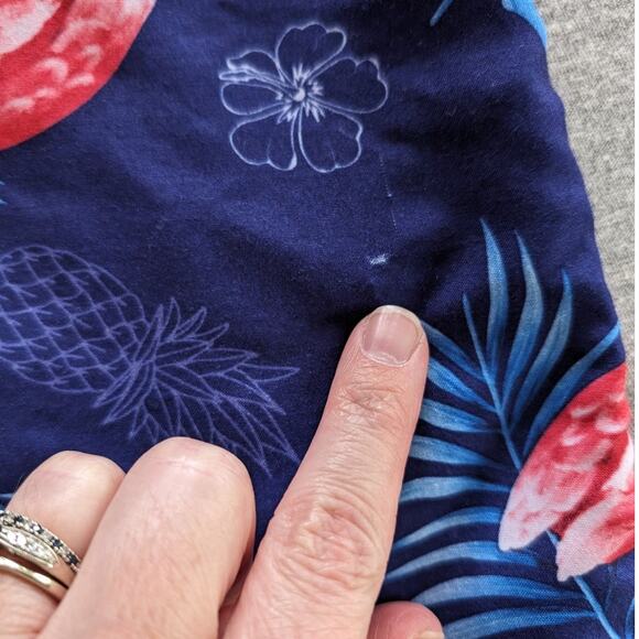 Vintage Uzzi Amphibious Gear Hawaiian Shirt Mens Extra Large Pink Flamingos READ - Picture 8 of 12